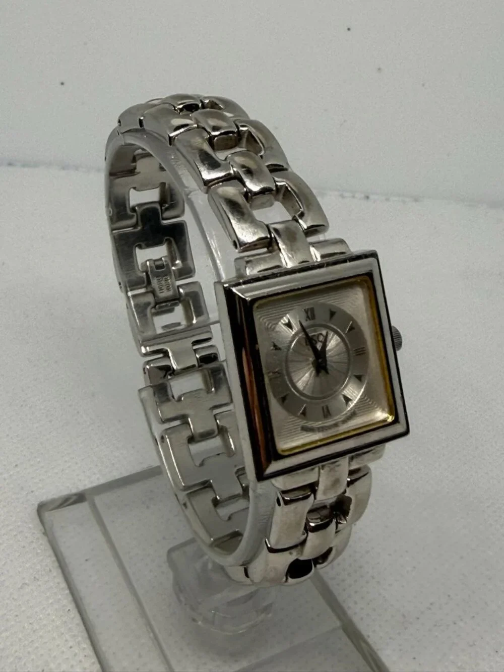 ESQ Swiss by Movado Womens Silver Square Stainless Steel Watch Bracelet 1506-3
